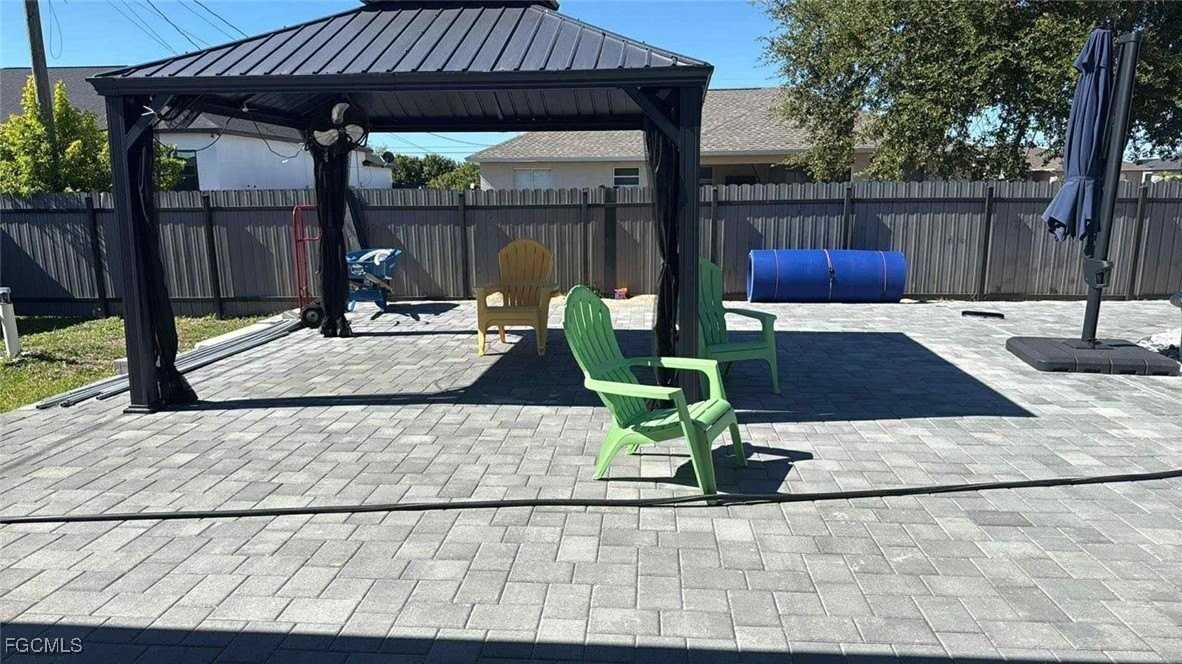 1304 Ne 9th Pl - Photo 2 of 20