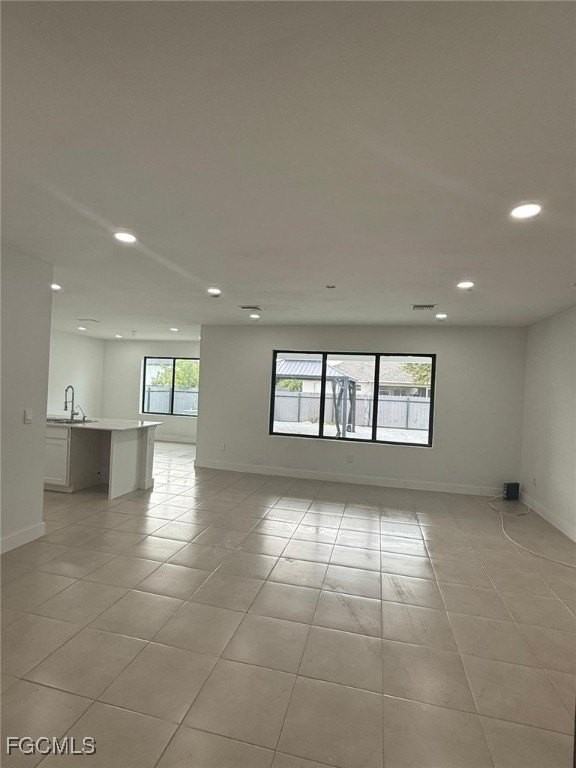 1304 Ne 9th Pl - Photo 4 of 20