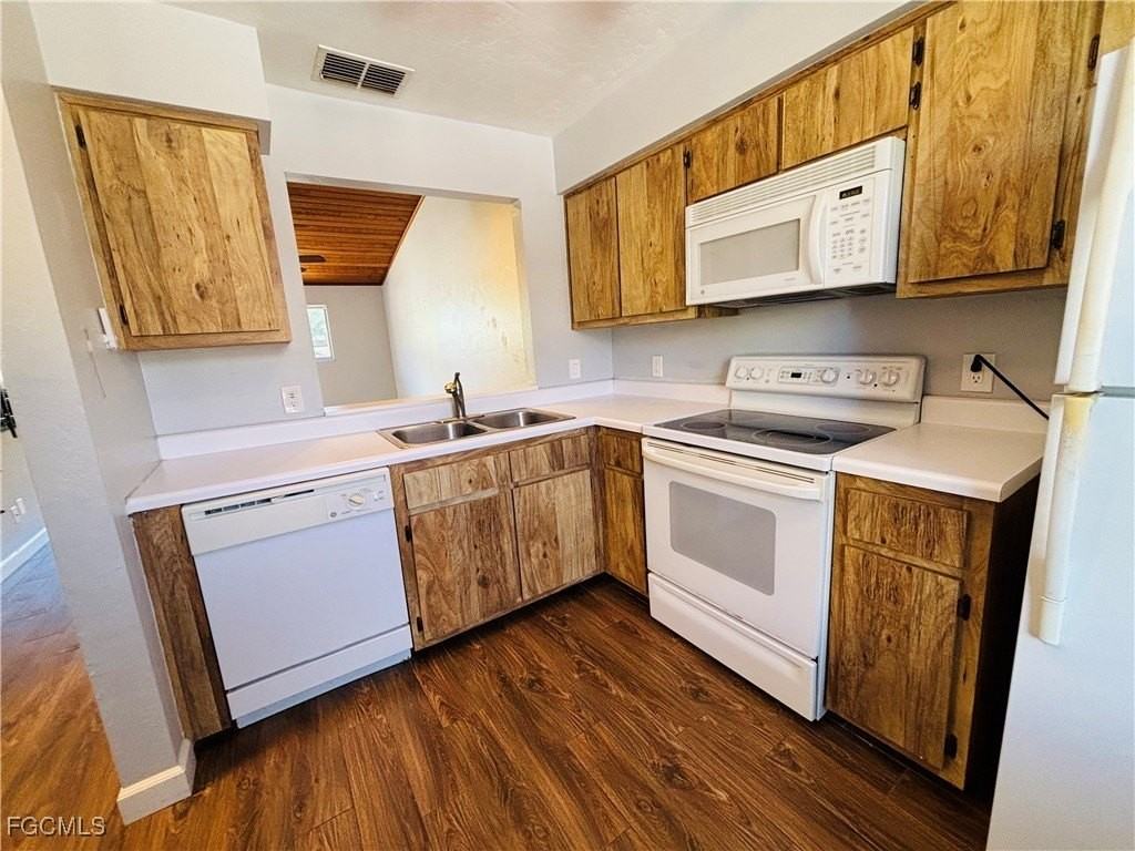 9303 Lennex Ln - Photo 4 of 20