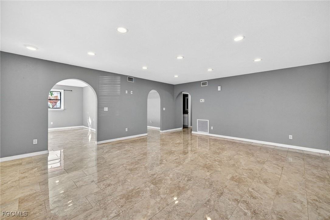 1303 Sw 16th Ter Apt 101 #101 - Photo 4 of 19