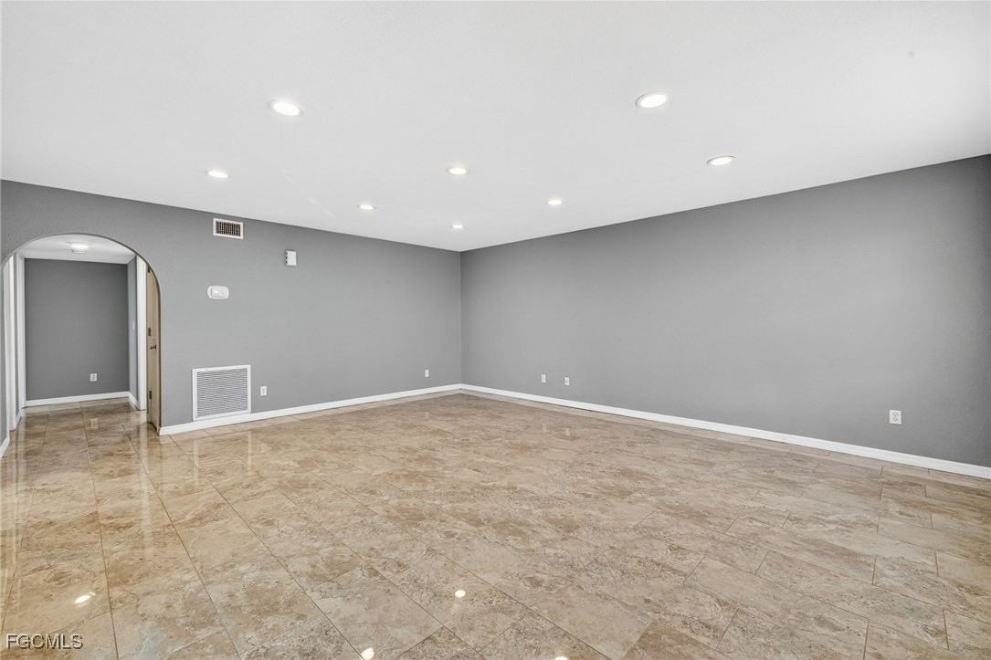 1303 Sw 16th Ter Apt 101 #101 - Photo 5 of 19