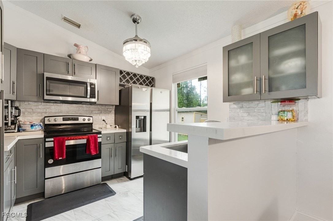 503 E 13th St - Photo 5 of 13