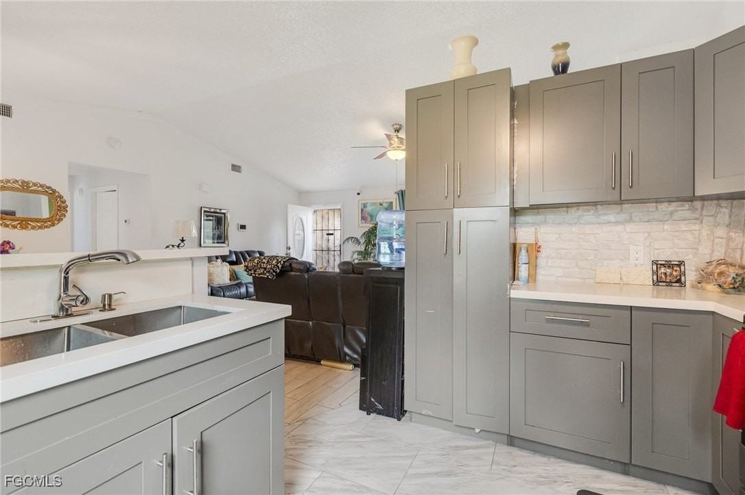 503 E 13th St - Photo 6 of 13