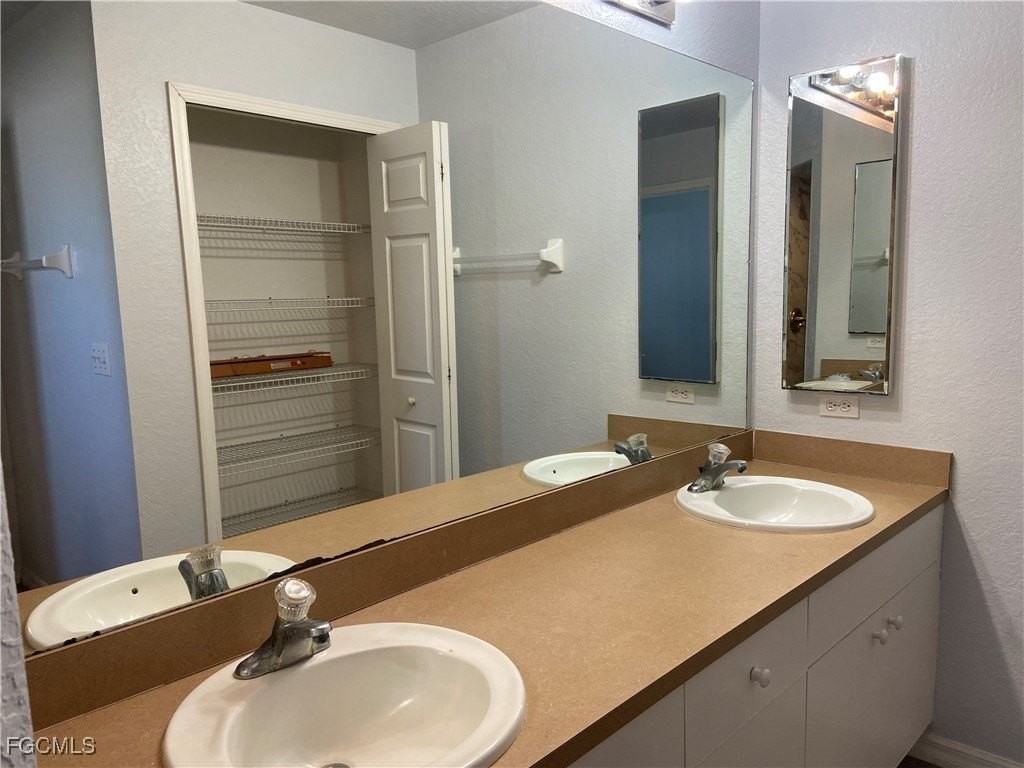 2002 Sw 15th Pl - Photo 7 of 13