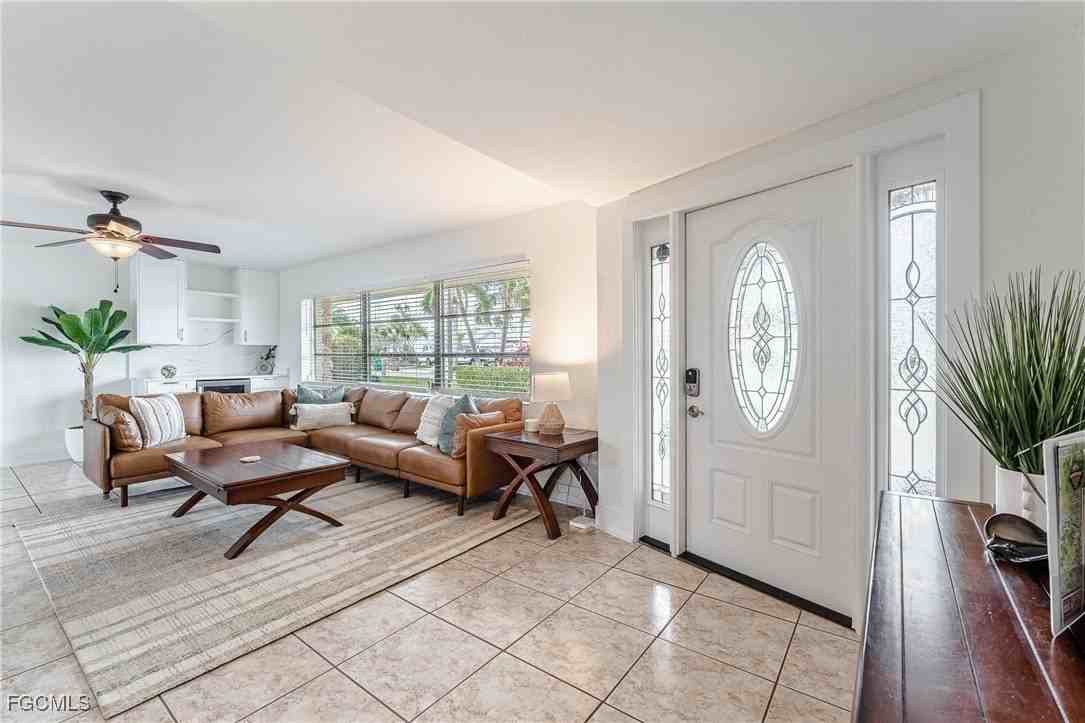 414 Avalon Dr - Photo 2 of 38