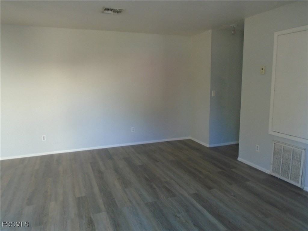 8265 Beacon Blvd - Photo 2 of 7