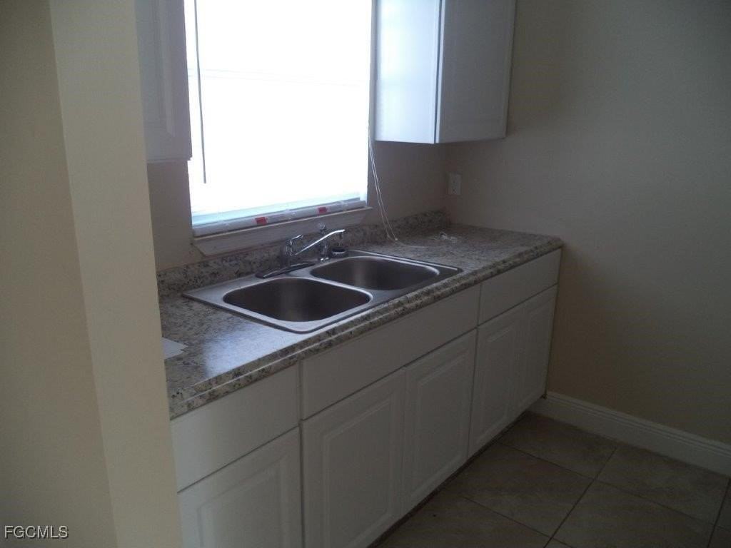 11411 Linda Loma Dr Apt 1-4 #1-4 - Photo 3 of 4