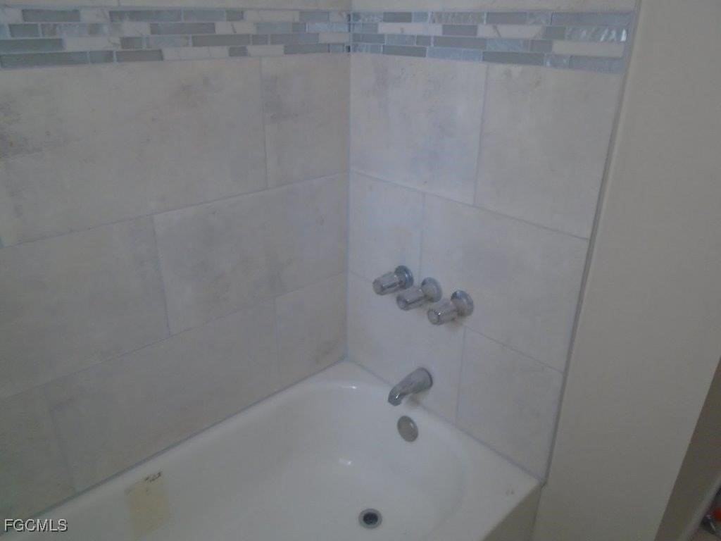 11411 Linda Loma Dr Apt 1-4 #1-4 - Photo 4 of 4