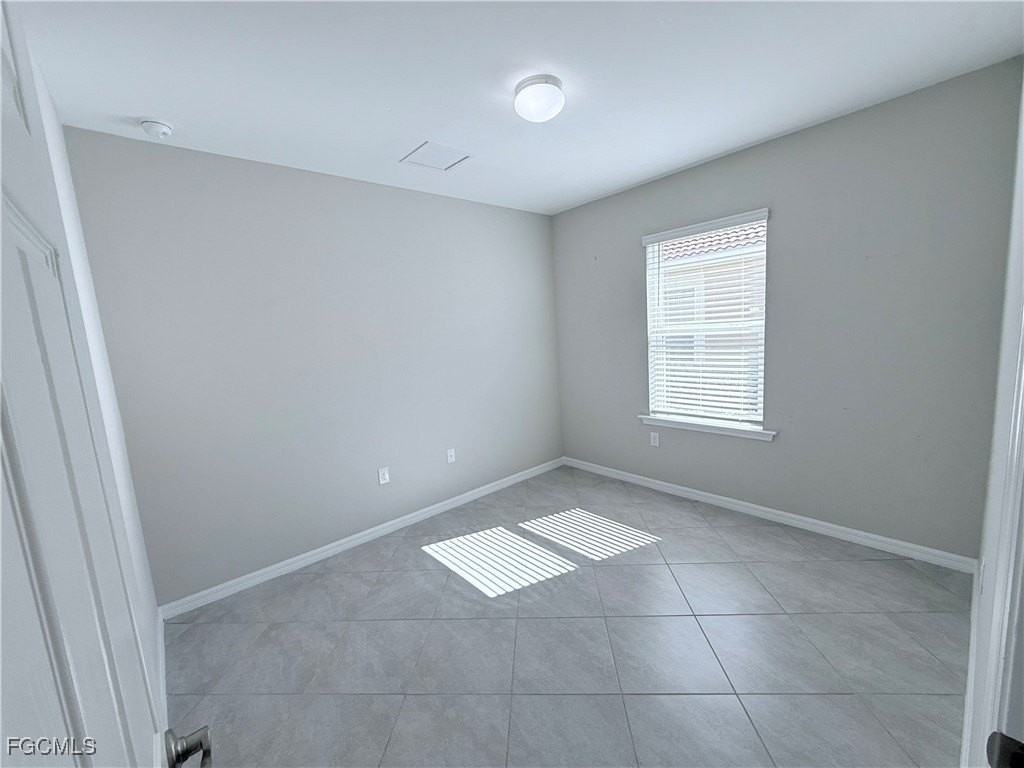 4387 Dutchess Park Rd - Photo 7 of 26