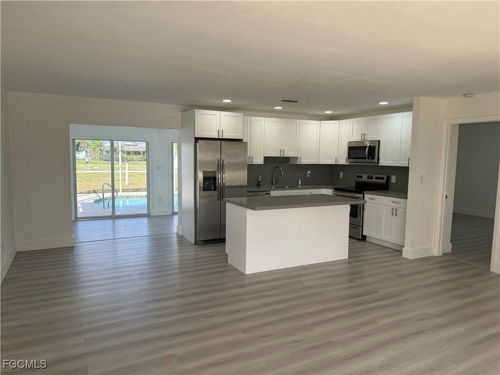 1806 Se 15th Pl - Photo 5 of 26