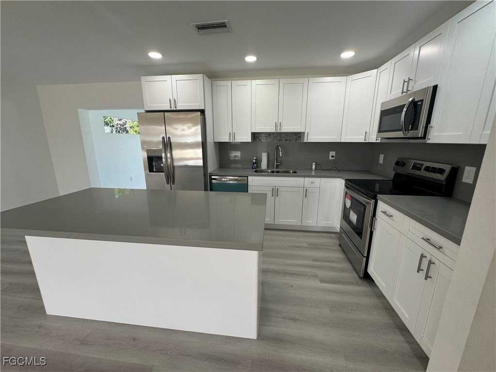 1806 Se 15th Pl - Photo 6 of 26