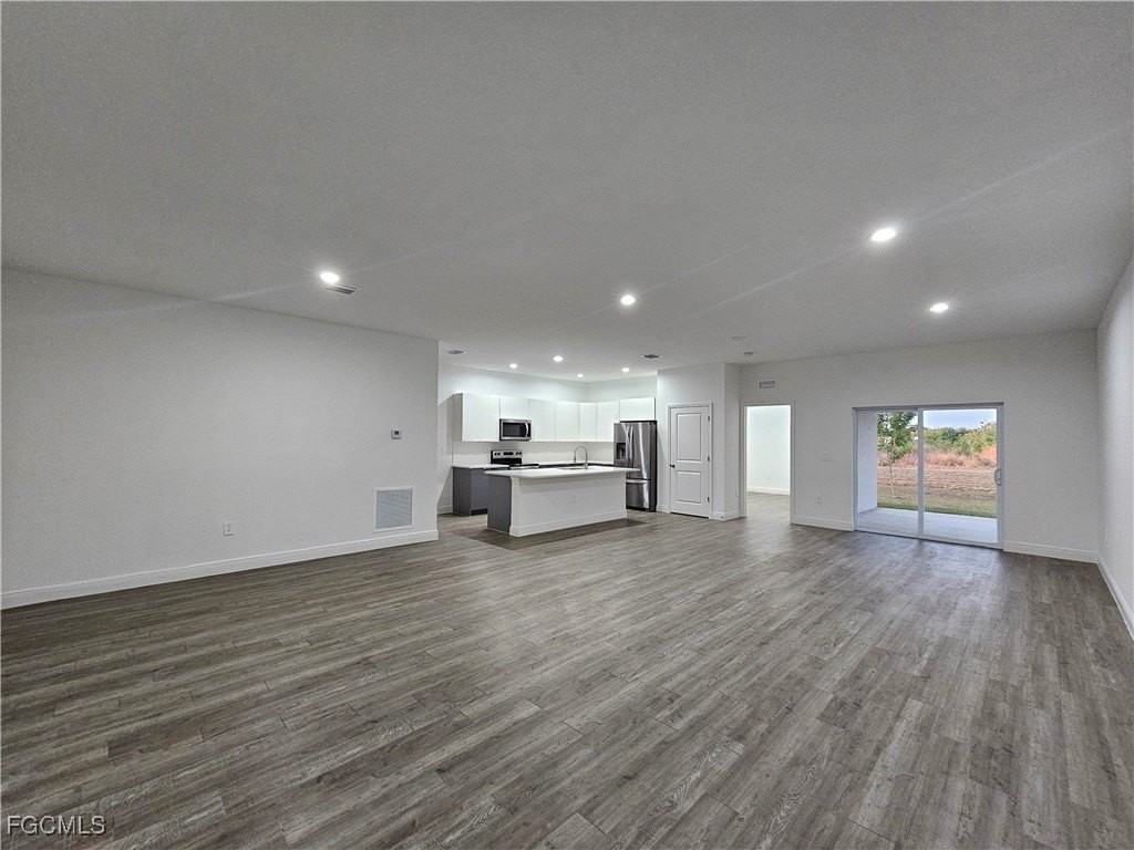 9011 Penny Cir - Photo 2 of 31