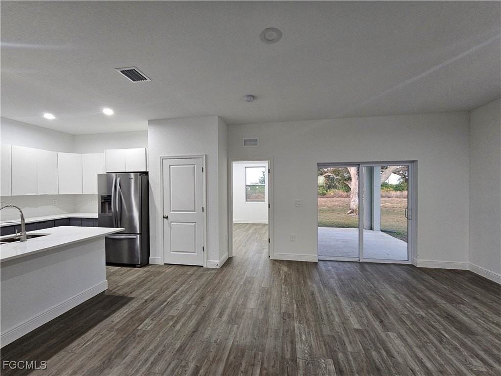 9011 Penny Cir - Photo 4 of 31