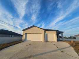 featured image of 8059 Sherwood Cir