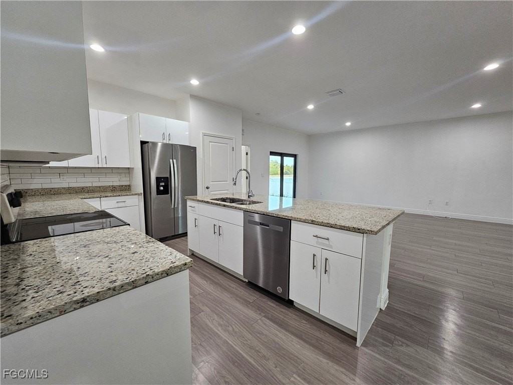 8059 Sherwood Cir - Photo 4 of 22