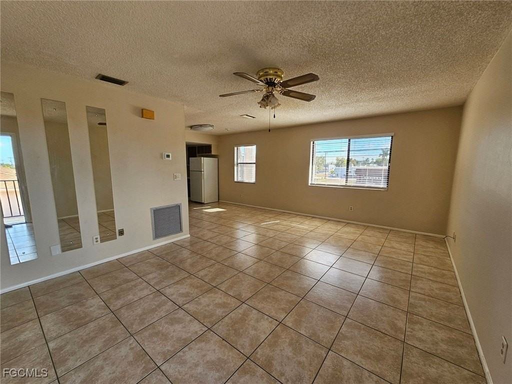 1221 Se 46th Ln Apt M #M - Photo 4 of 12