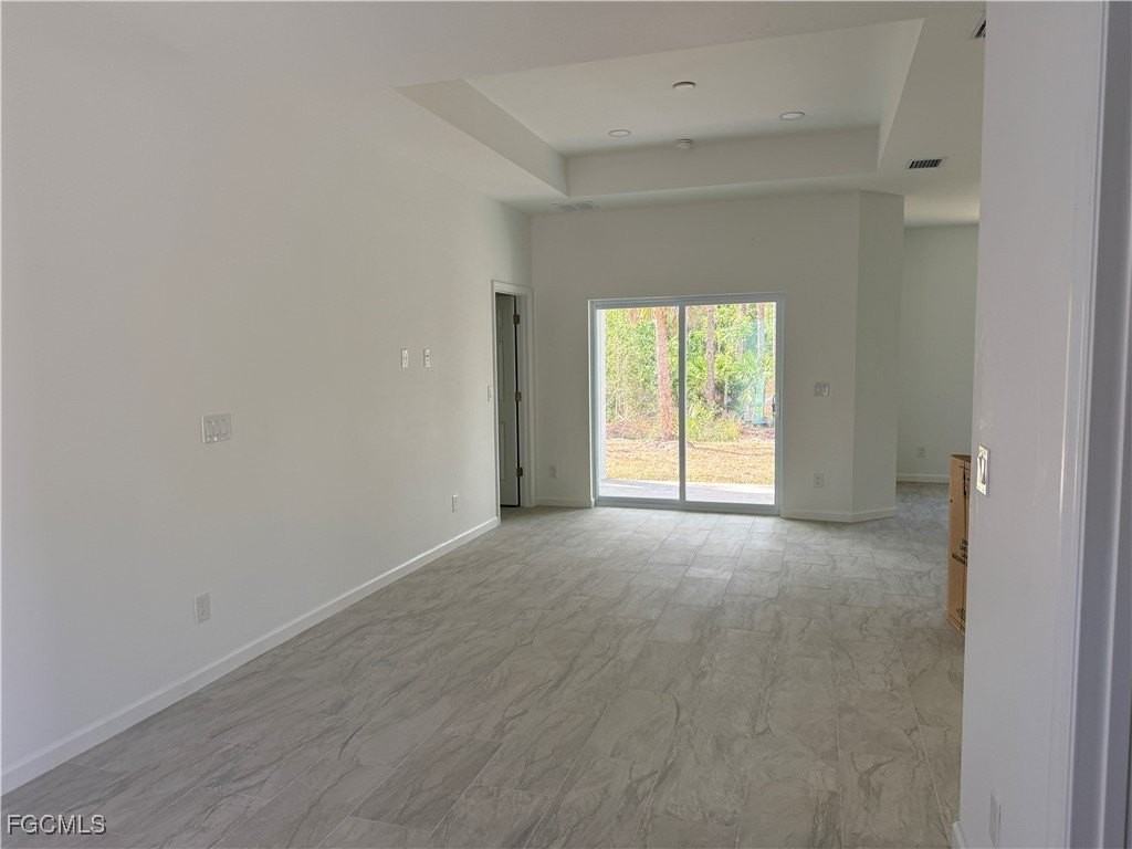 106 Moore Ave - Photo 5 of 22