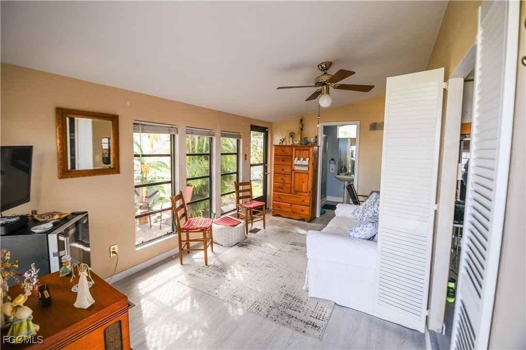 8628 Firwood Dr - Photo 6 of 20