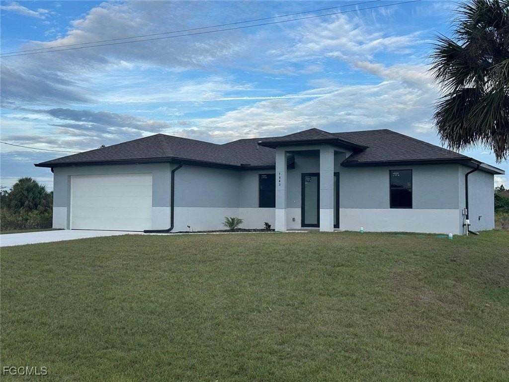 1043 Eisenhower Blvd - Photo 2 of 17