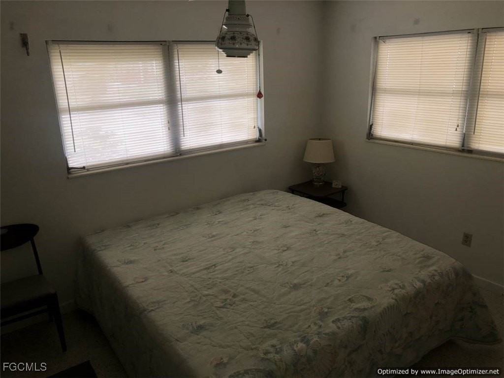 1119 Wesley St W - Photo 6 of 7