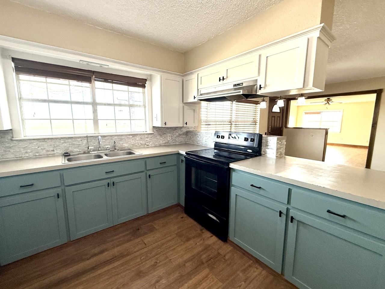 1654 Ponderosa Rd #1 - Photo 2 of 31