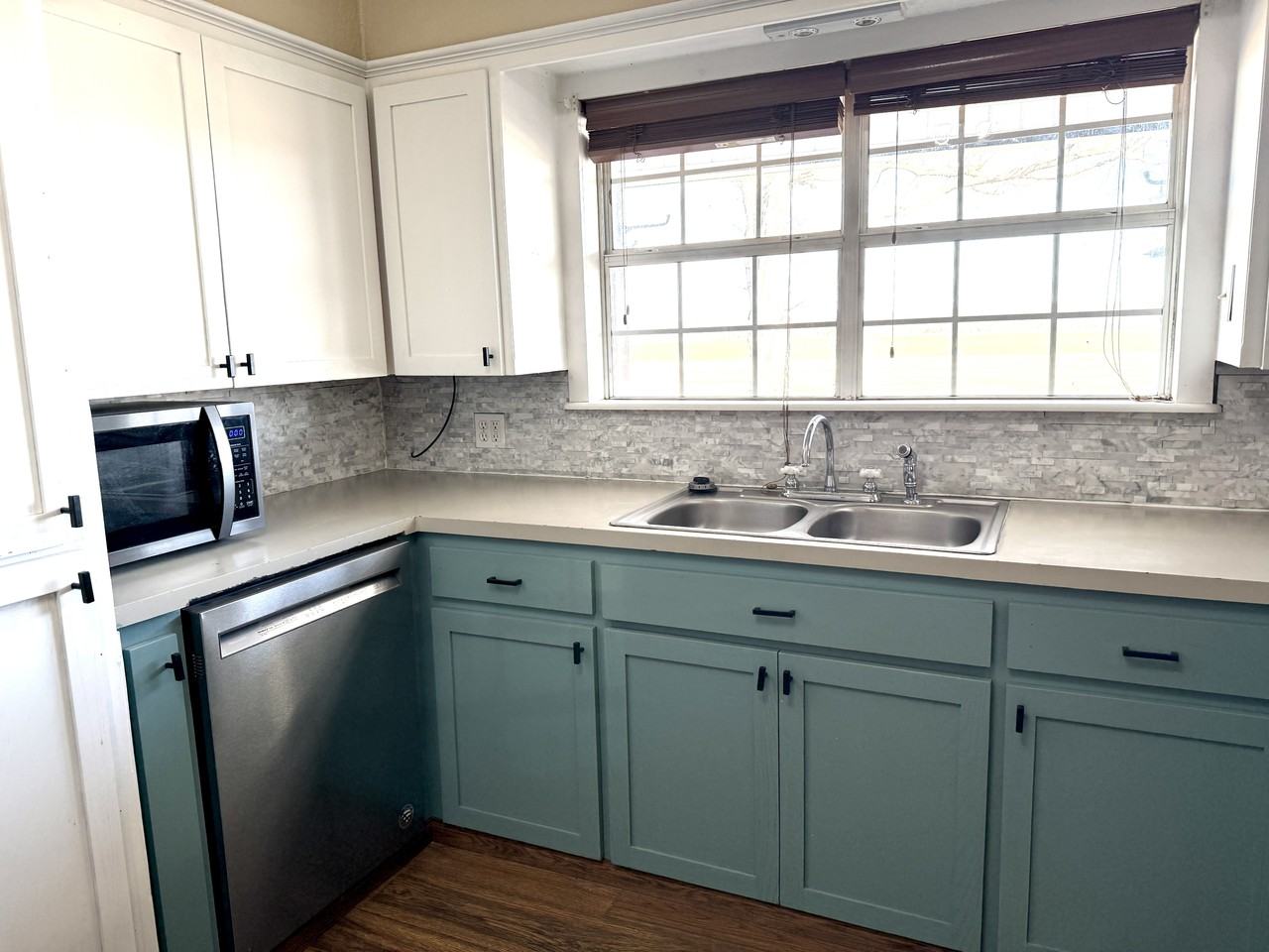 1654 Ponderosa Rd #1 - Photo 3 of 31