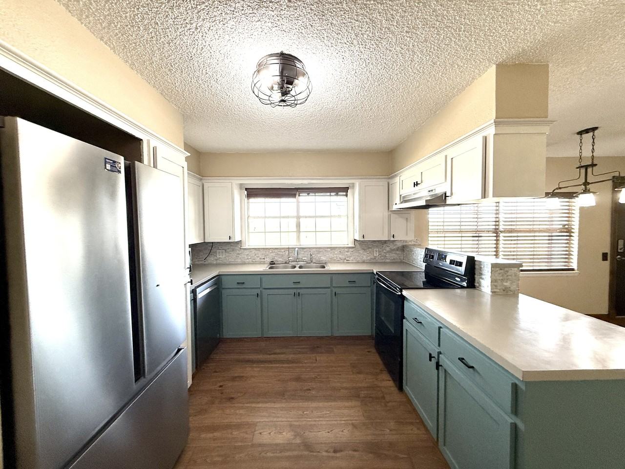 1654 Ponderosa Rd #1 - Photo 5 of 31