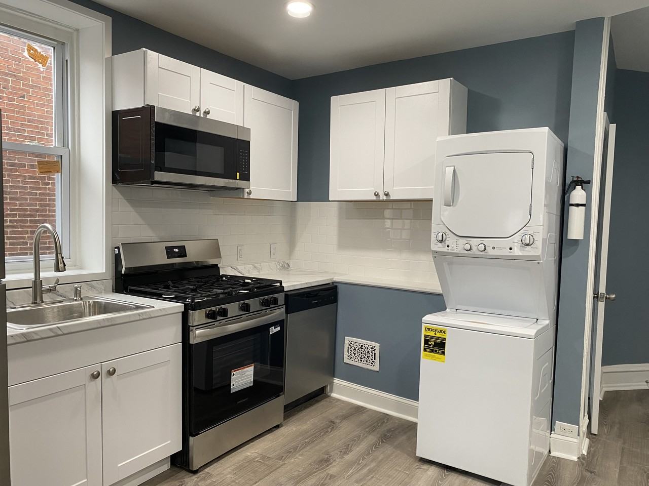 5332 Pine St #2 - Photo 5 of 23