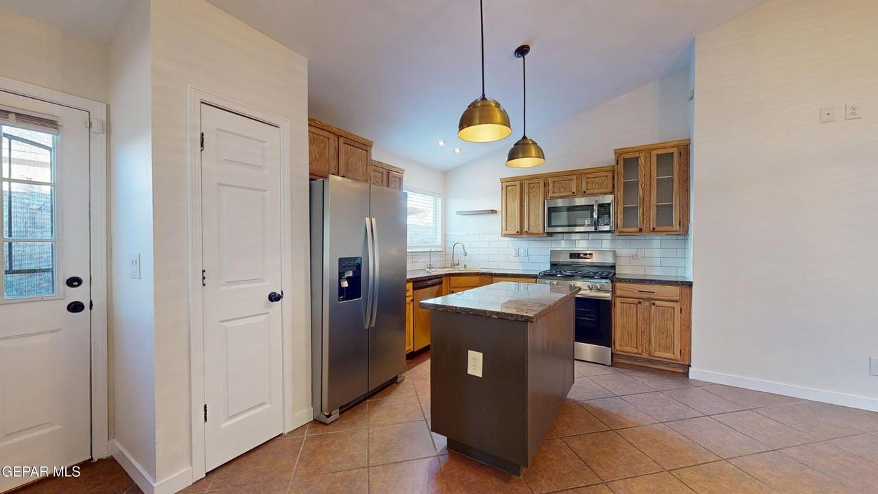 4620 Joseph Rodriguez Dr - Photo 7 of 49