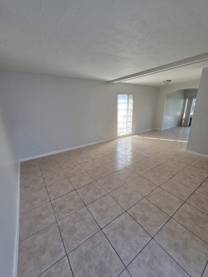 7003 Nw 79th St #7003 - Photo 7 of 10