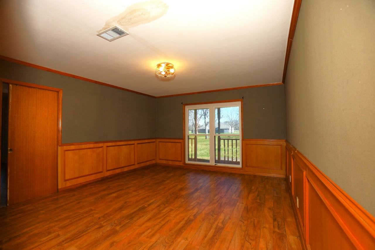 113 Old Angleton Rd #1 - Photo 5 of 10