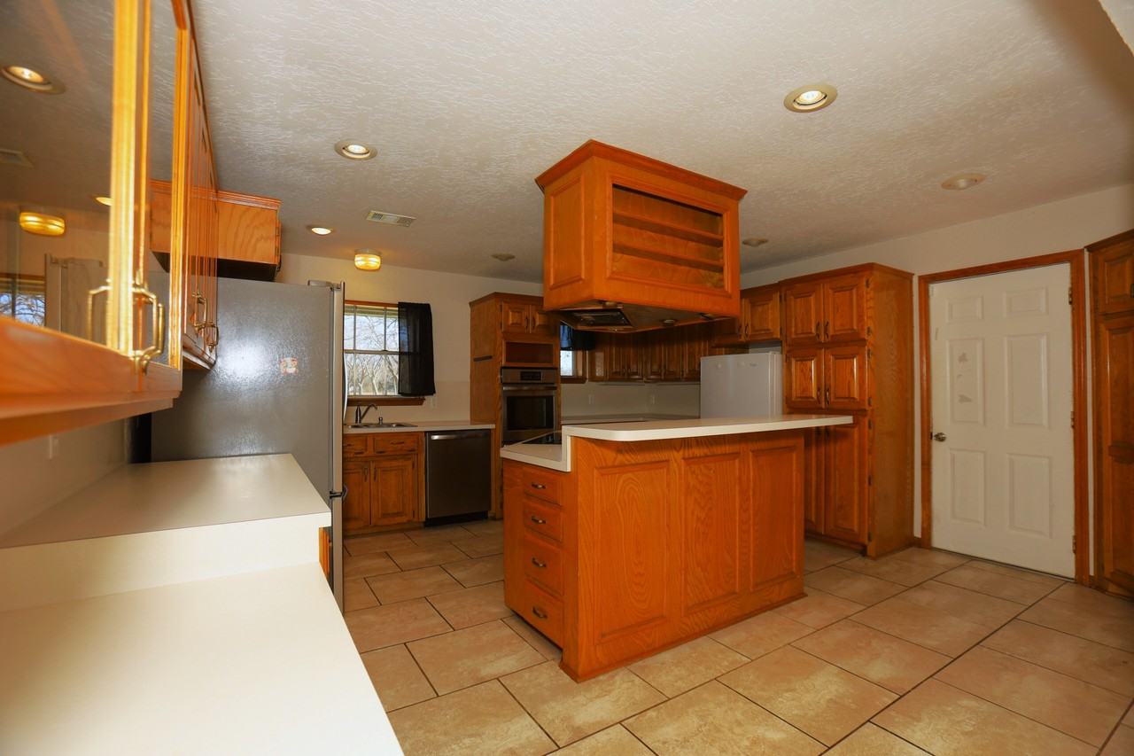 113 Old Angleton Rd #1 - Photo 6 of 10