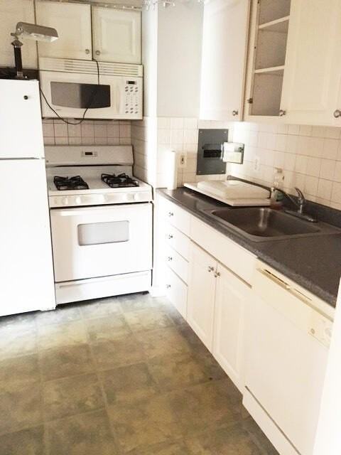 1225 Island Dr Apt 104 #104 - Photo 7 of 9