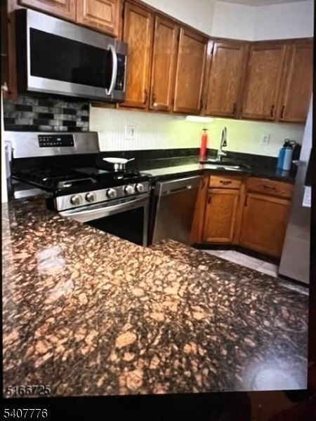 10 Leahy Ct - Photo 4 of 4