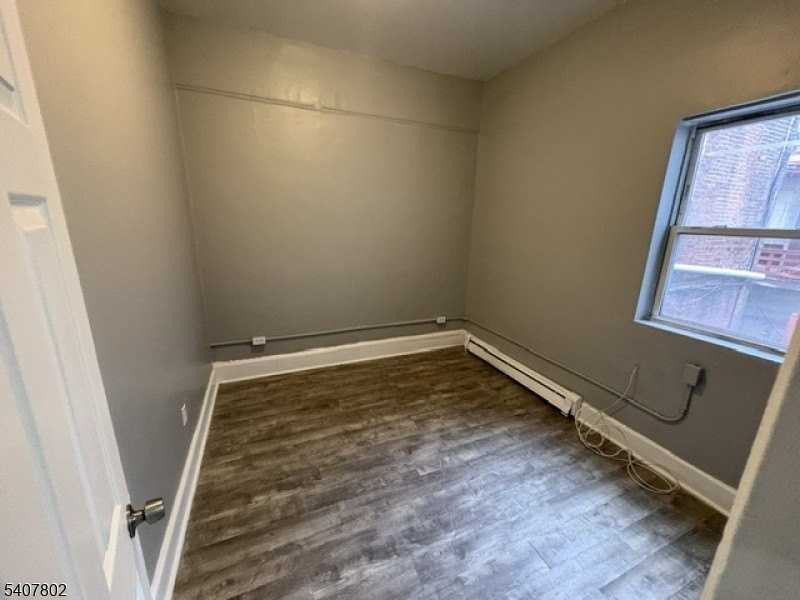 197 North Ave - Photo 7 of 14