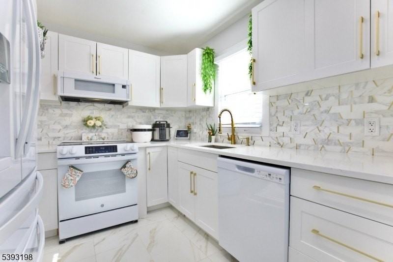 327 Roosevelt Ln - Photo 6 of 15