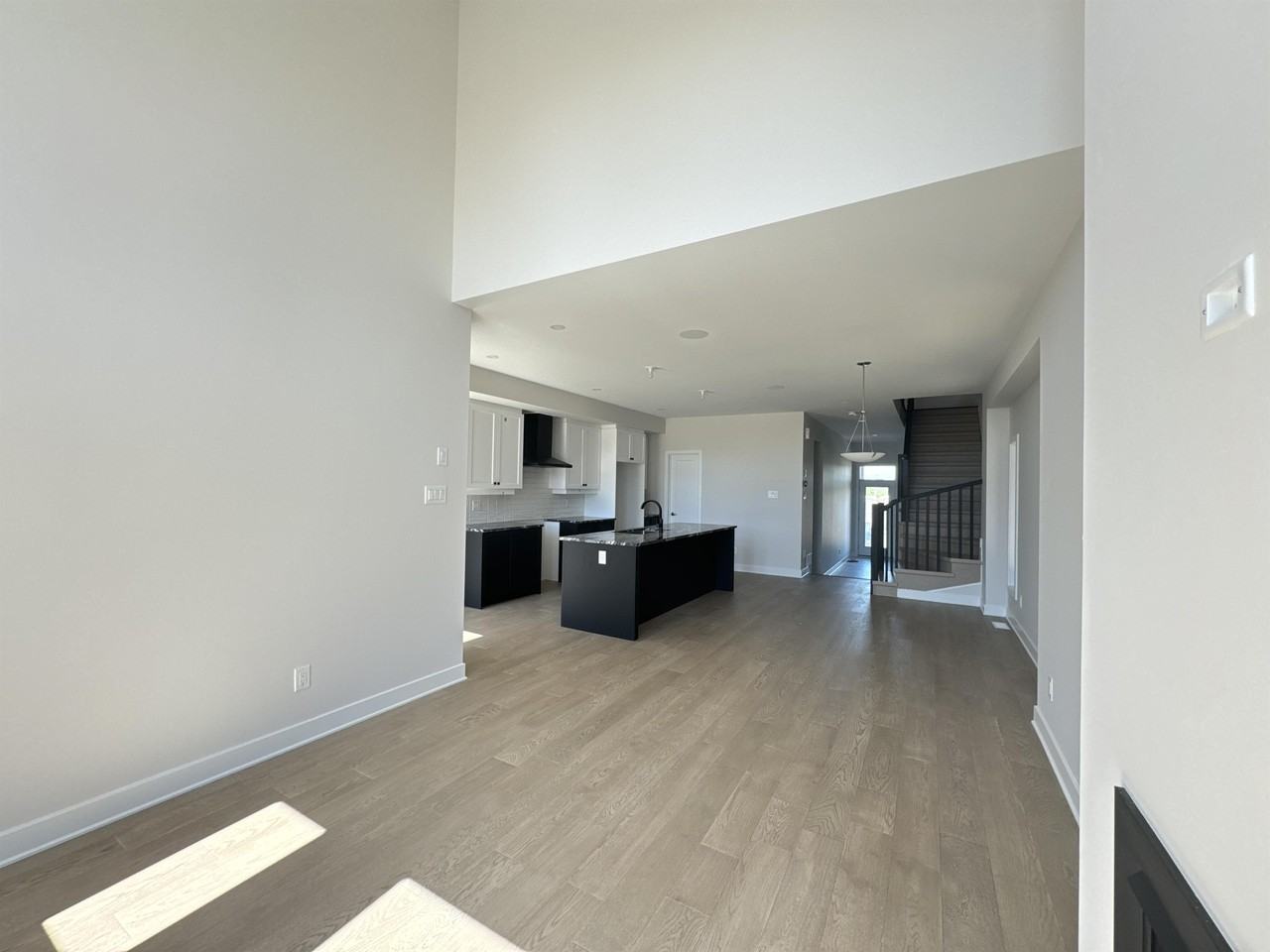 111 Bristol Cres #1 - Photo 6 of 24