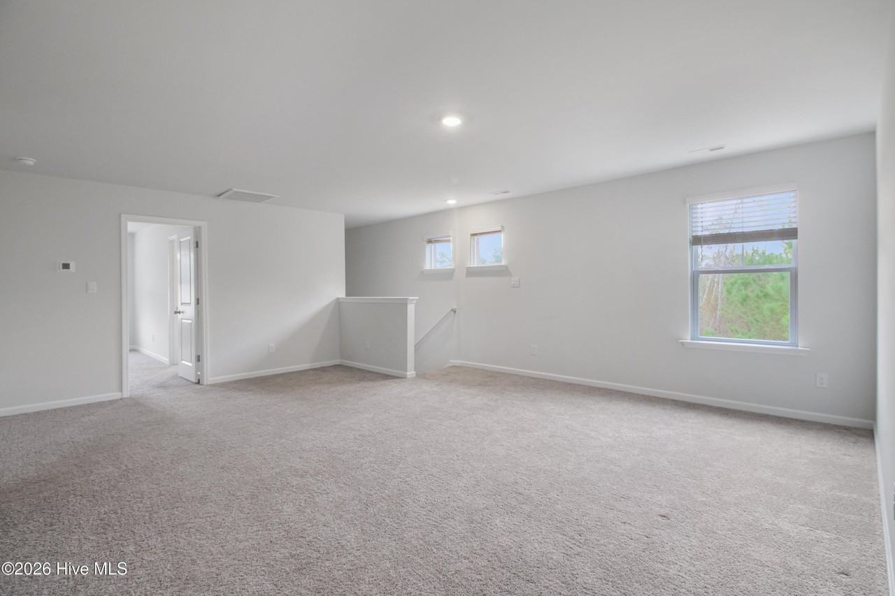 302 Red Cedar Dr - Photo 7 of 14