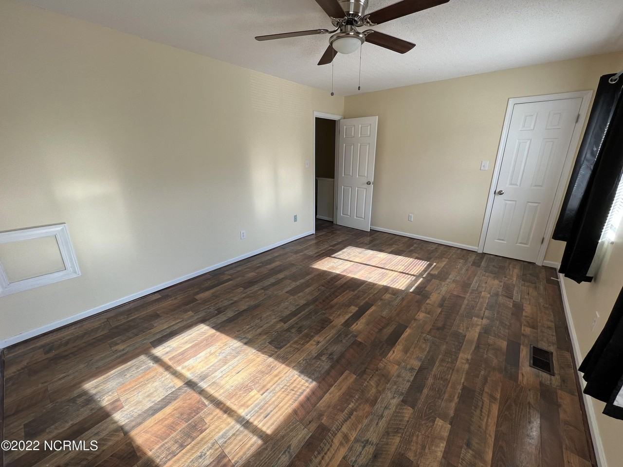 165 Brown Blvd Unit Q #Q - Photo 3 of 21