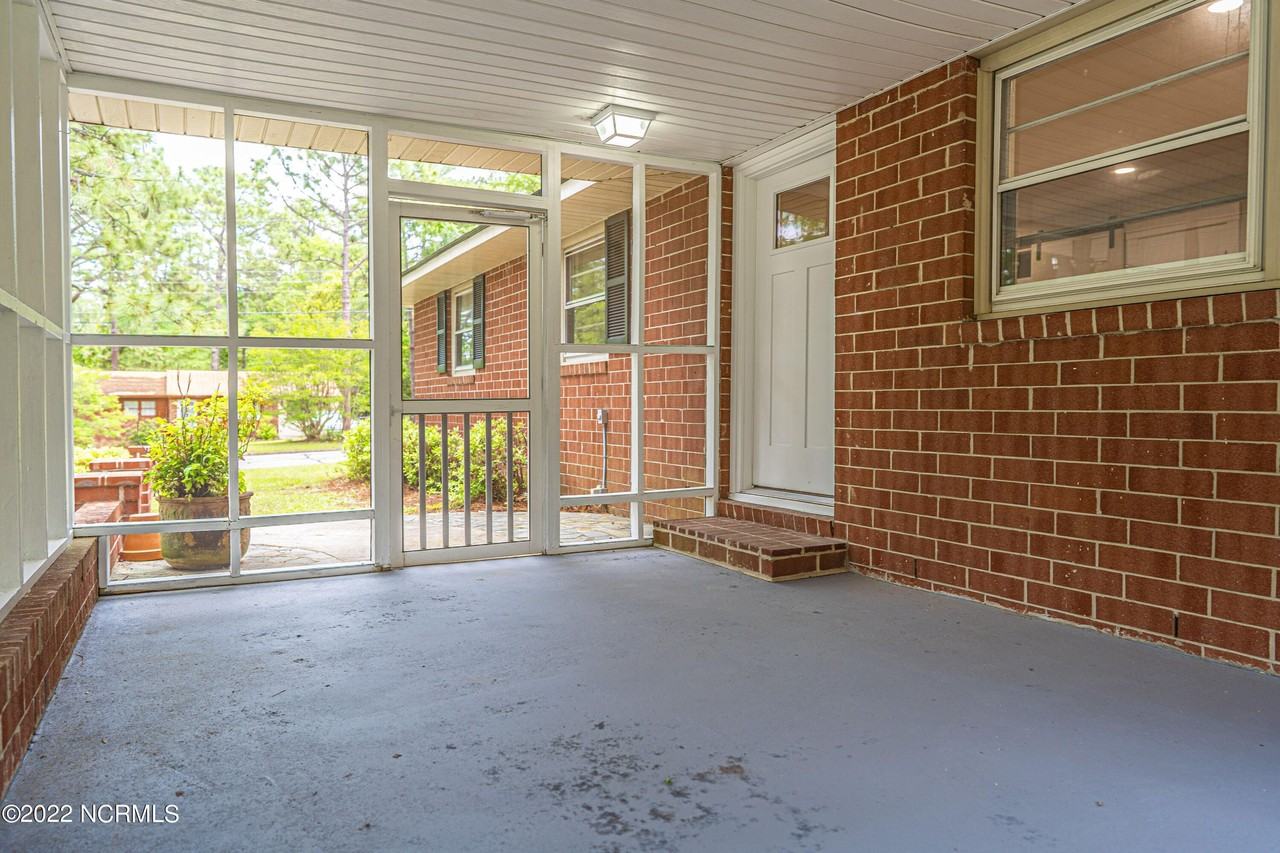 440 W Maine Ave - Photo 3 of 28