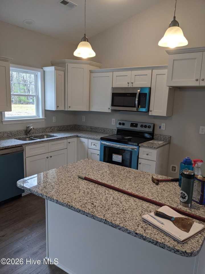 631 Belt Rd - Photo 3 of 12