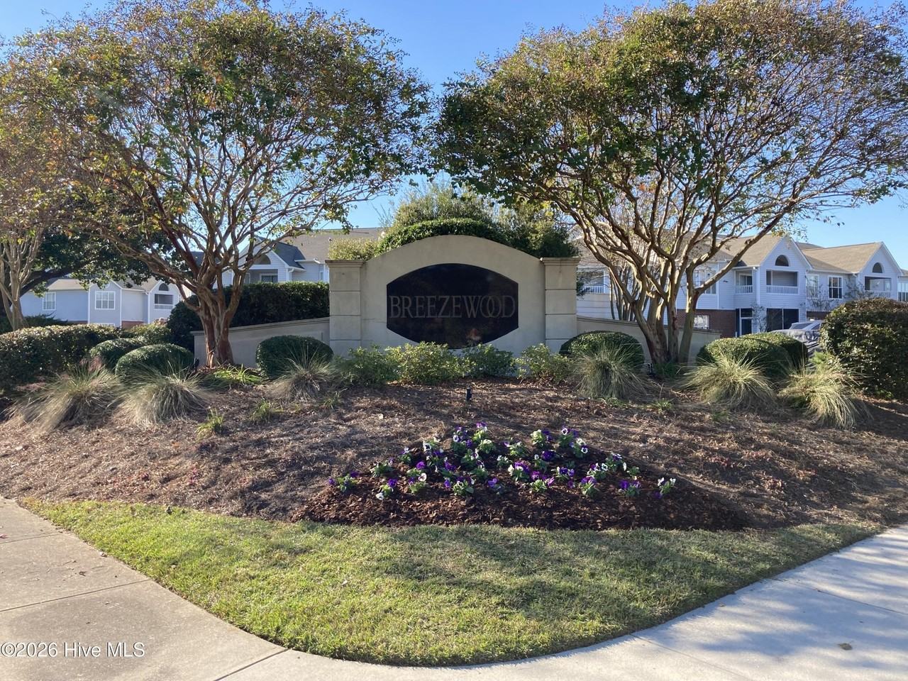 4154 Breezewood Dr Apt 202 #202 - Photo 3 of 19