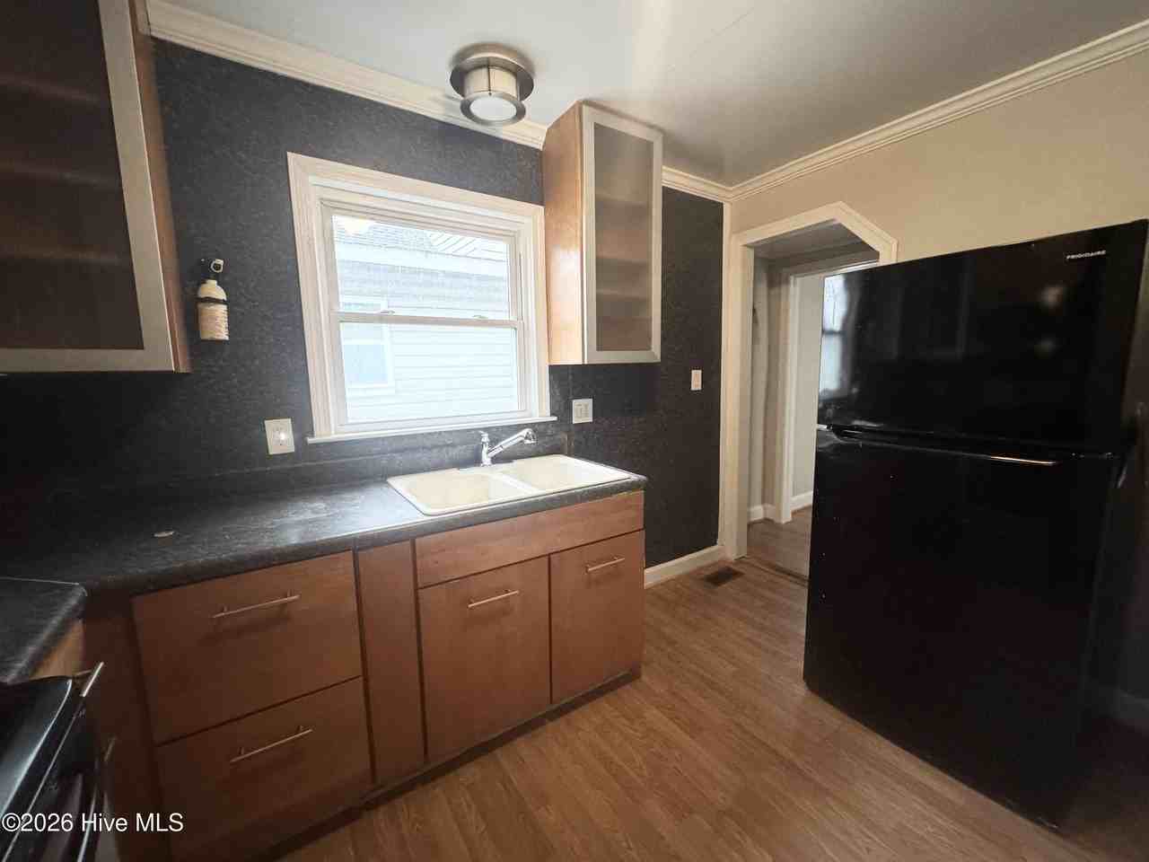 711 Parsonage St - Photo 4 of 9