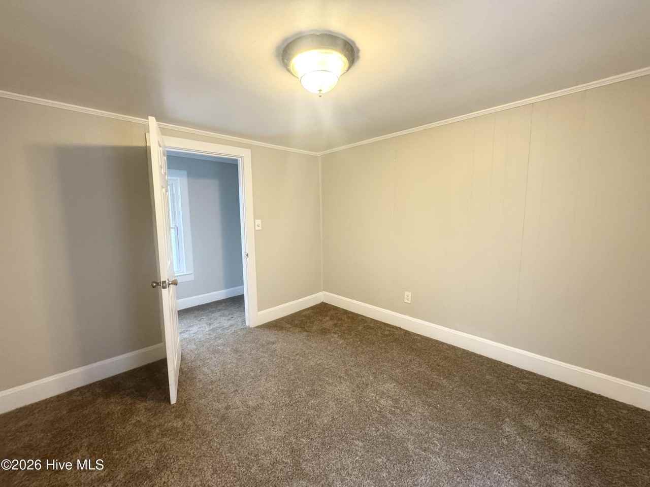 711 Parsonage St - Photo 6 of 9