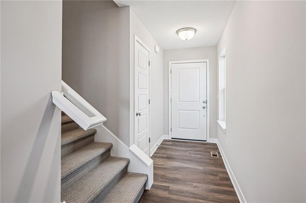 8736 Sw Brickell Dr - Photo 3 of 30