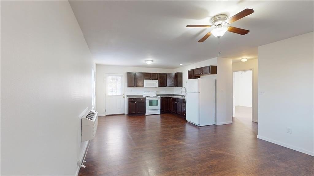 1126 N Ash St - Photo 2 of 6