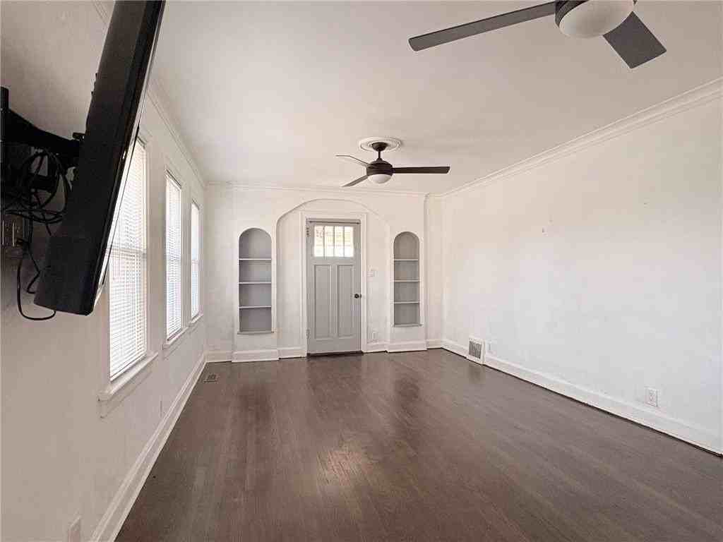 4516 Rainbow Blvd - Photo 3 of 38