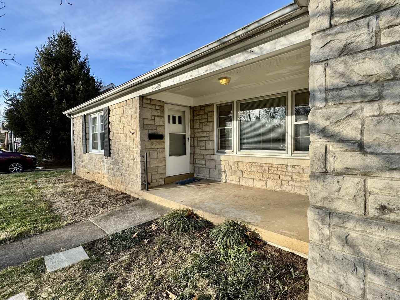 479 Stratford Dr - Photo 6 of 50