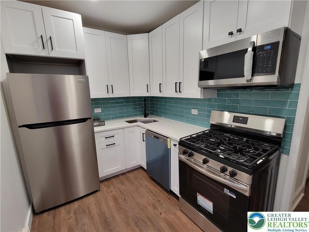 746 Linden St Unit 2 #2 - Photo 3 of 20