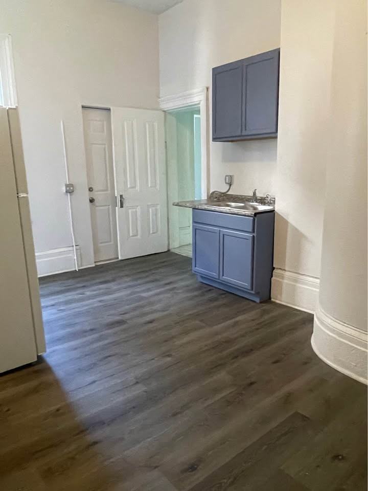 409 North Horsman Street #3 - Photo 4 of 8